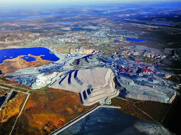 Ariel photograph of Kirua, the largest iron-mine in Europe. By 1990 one billion tons of iron-ore had been produced. Note the heaps of slag. Photo provided by LKAB.