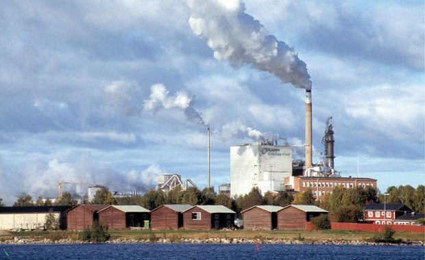 The paper industry is one of the highest energy consumers. Pictured above a paper-factory in Piteå, Sweden. Photo: SCANPIX