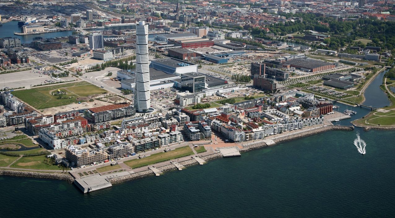 Västra Hamnen in Malmö with the Turning Torso.Will there be a wall to protect the seafront from rising sea-levels? Photo provided by the Municipality of Malmö.