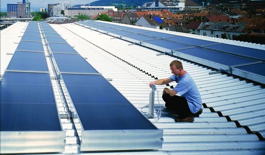 Sun-panels produce electricity in Freiburg. Photo: Institution of Civil Engineers, www.ice.org.uk
